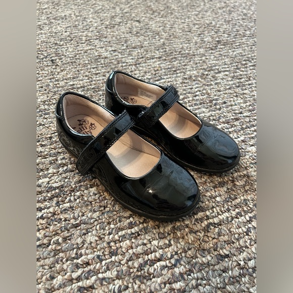Lelli Kelly Kids Other - Kelli Kelly girls dress shoes